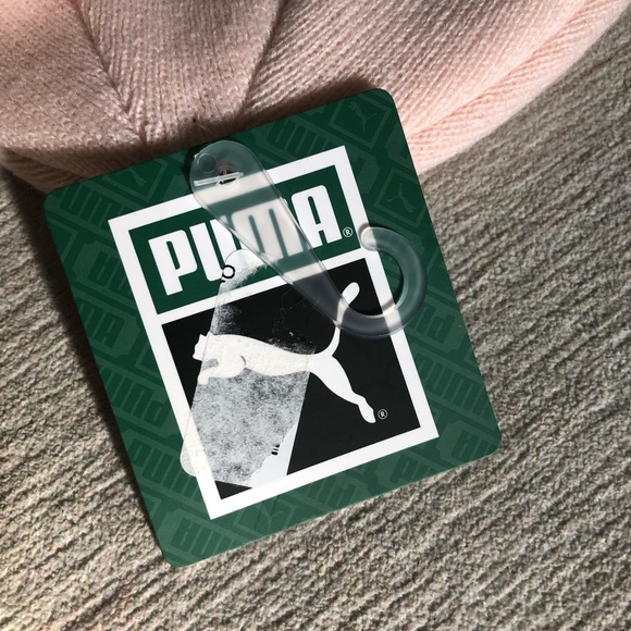 💙Two Puma cream beanie/hats os - Picture 3 of 5